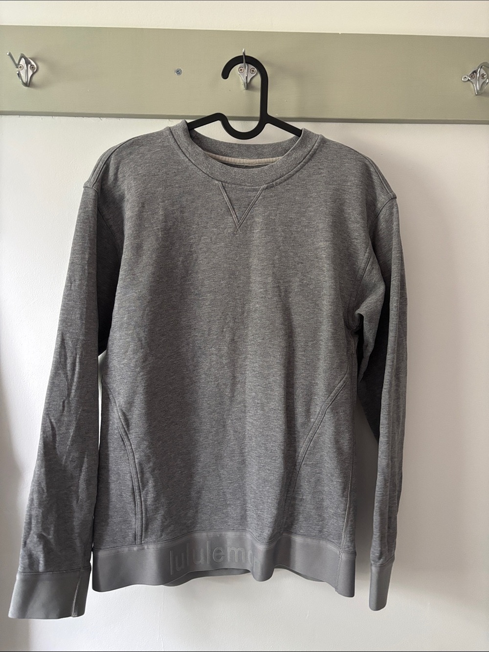 lululemon athletica women’s Gray Crewneck Sweatshirt